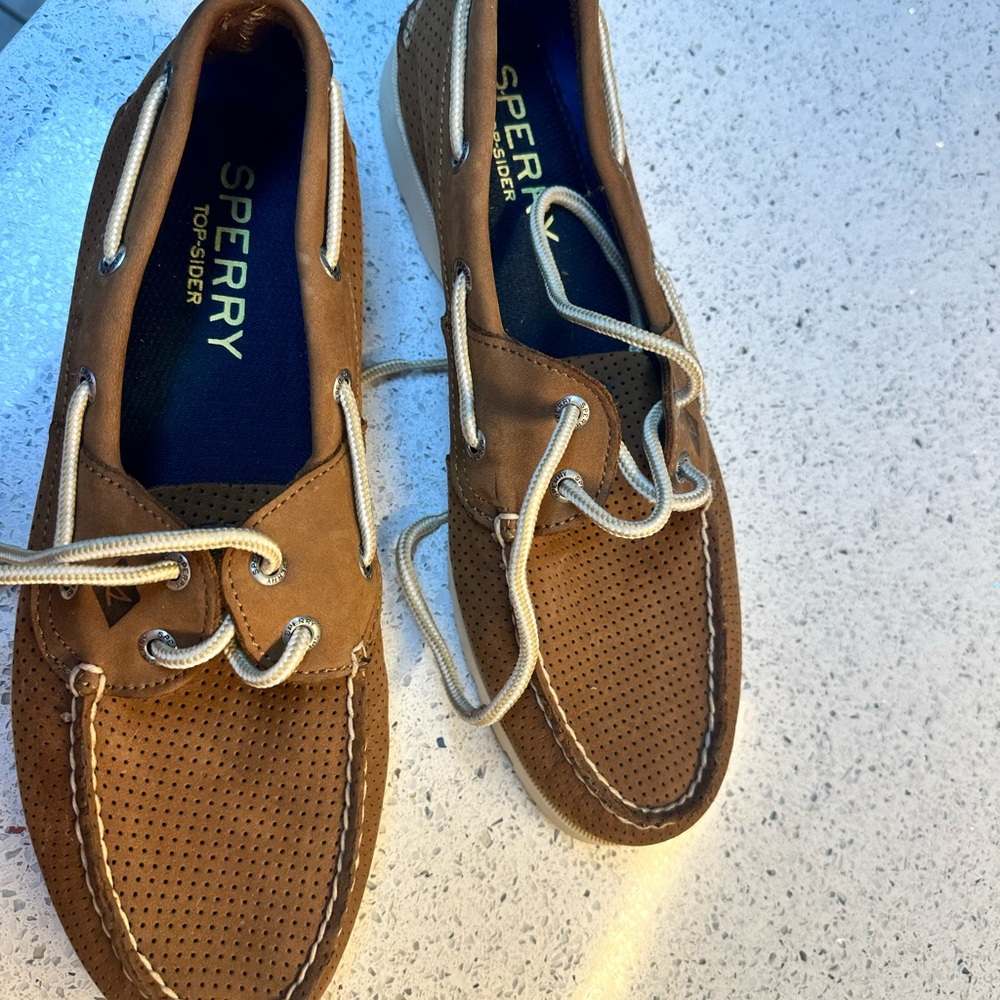 Men’s Sperry topsiders